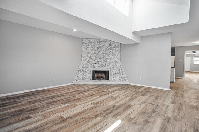 Building Photo - 5019 27th St