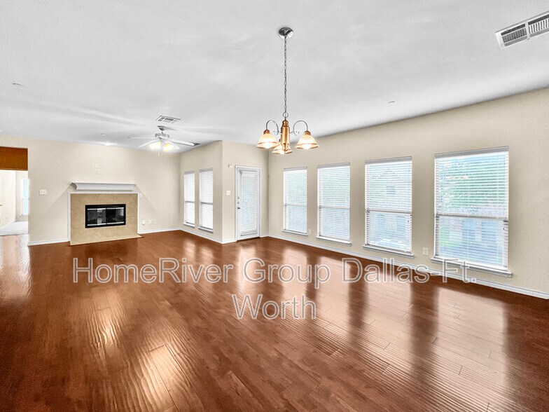 Building Photo - 6876 Livorno Ln