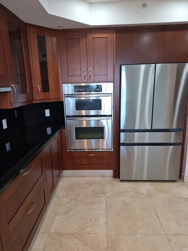 Building Photo - 3630 Gardens Pkwy