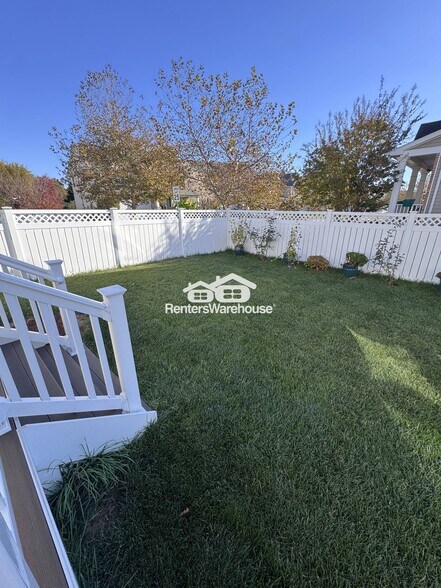 Building Photo - 3238 Ridgeway Pl
