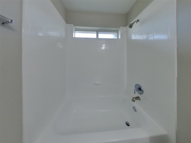 Building Photo - 224 Kellyn Ct