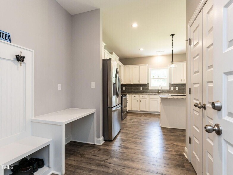 Building Photo - 97 Shadybrook Dr