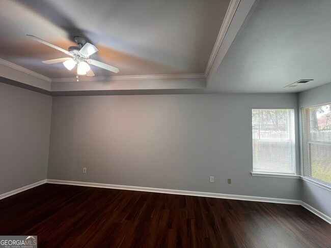 Building Photo - 63 Camden Way