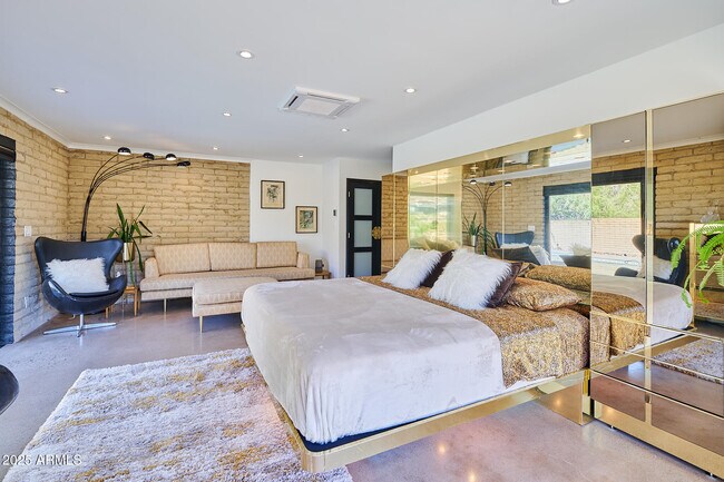 Building Photo - 4016 E Flynn Ln