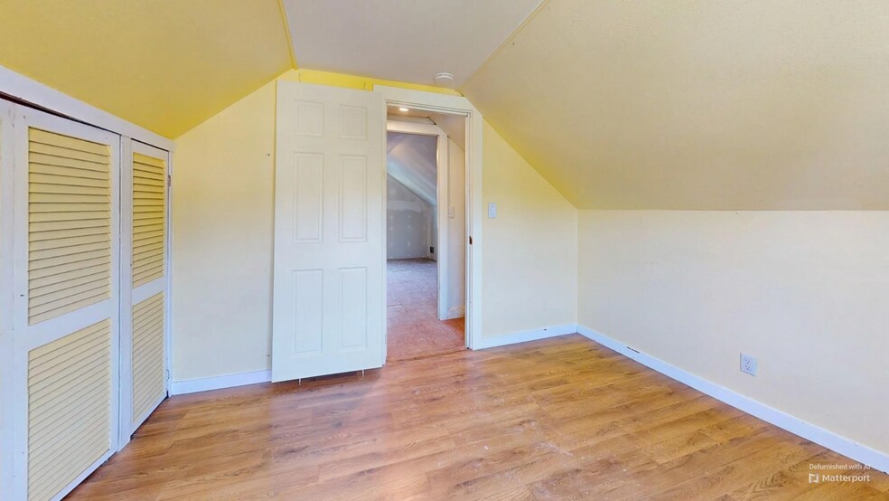 Building Photo - 55 Brentwood St
