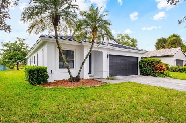 Building Photo - 1050 SW 164th Ave