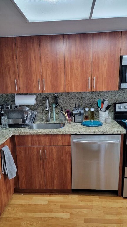 Building Photo - 2762 W 60th St