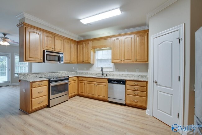 Building Photo - 112 Autumn Branch Dr