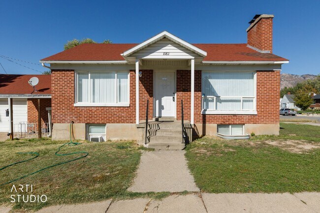 Primary Photo - 28th Duplex
