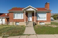 Building Photo - 28th Duplex
