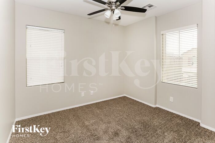 Building Photo - 10552 Mt Blackburn Ave
