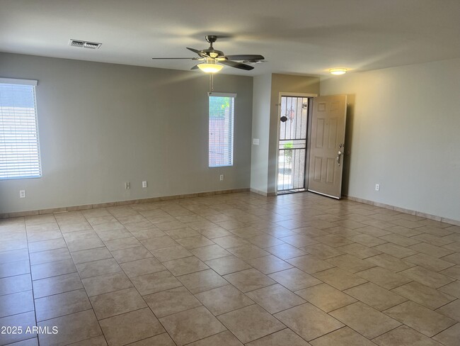 Building Photo - 16608 N 113th Dr
