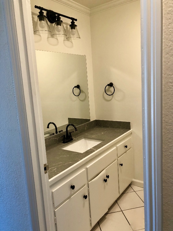 Building Photo - 213 Lower Via Casitas