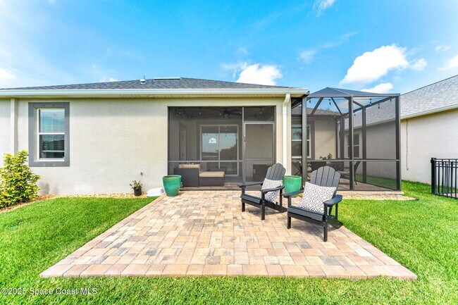 Building Photo - 5724 Trieda Dr