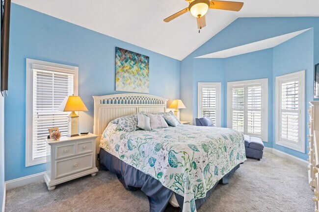 Building Photo - 670 2nd Ave N