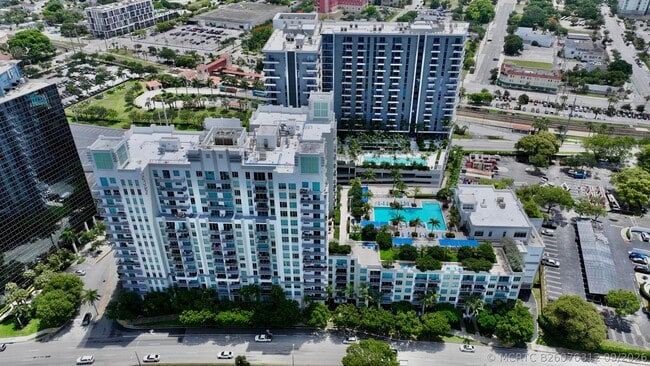 Building Photo - 300 S Australian Ave