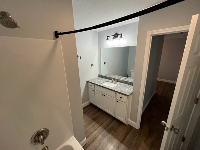 2nd Bath - 221 W Lester St