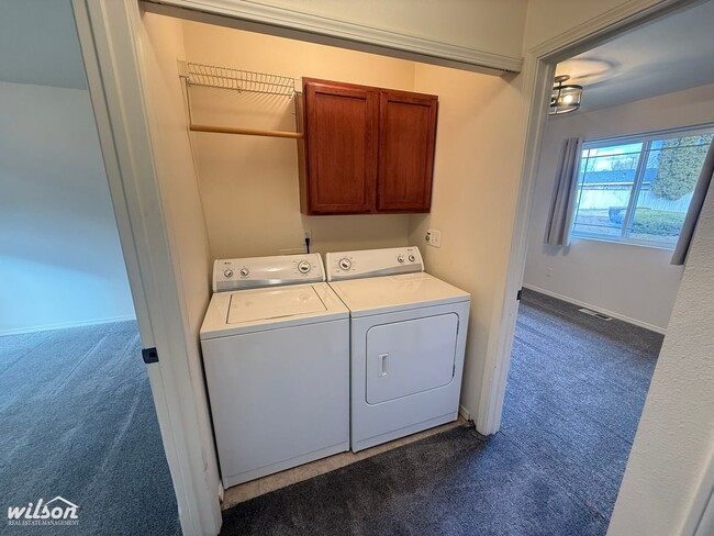 Building Photo - West Valley Rental – 2 Bed, 2 Bath, Large Living Area