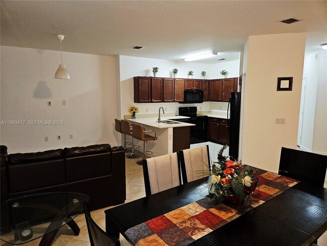 Building Photo - 290 NW 109th Ave