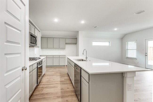 Building Photo - 4923 Bellhurst Dr