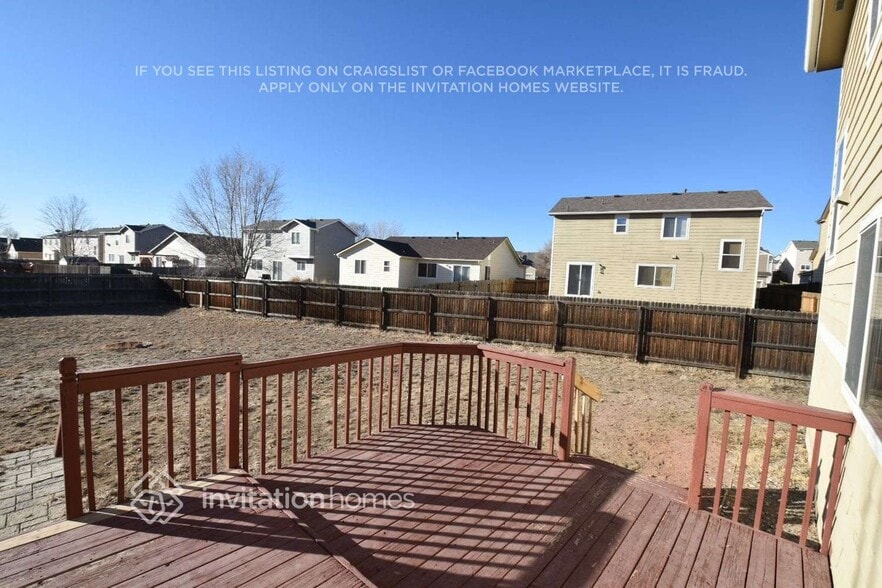 Building Photo - 1165 Lords Hill Dr