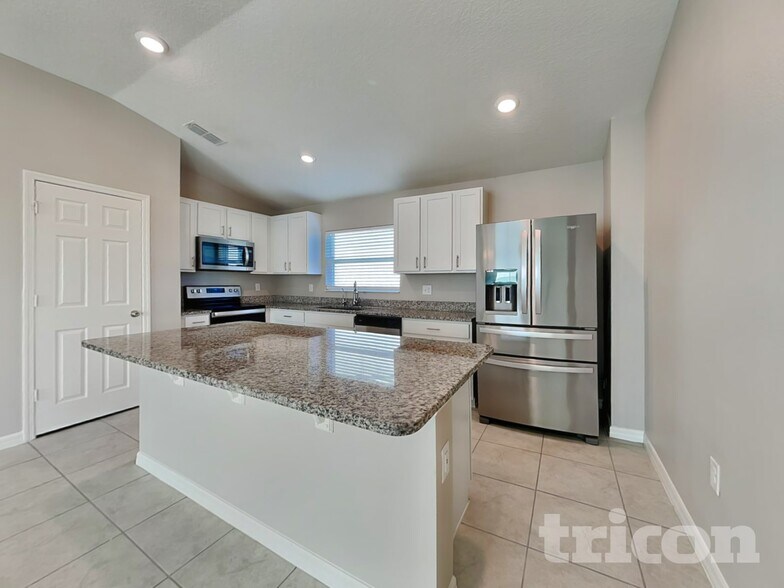 Building Photo - 624 Bullrush Ct