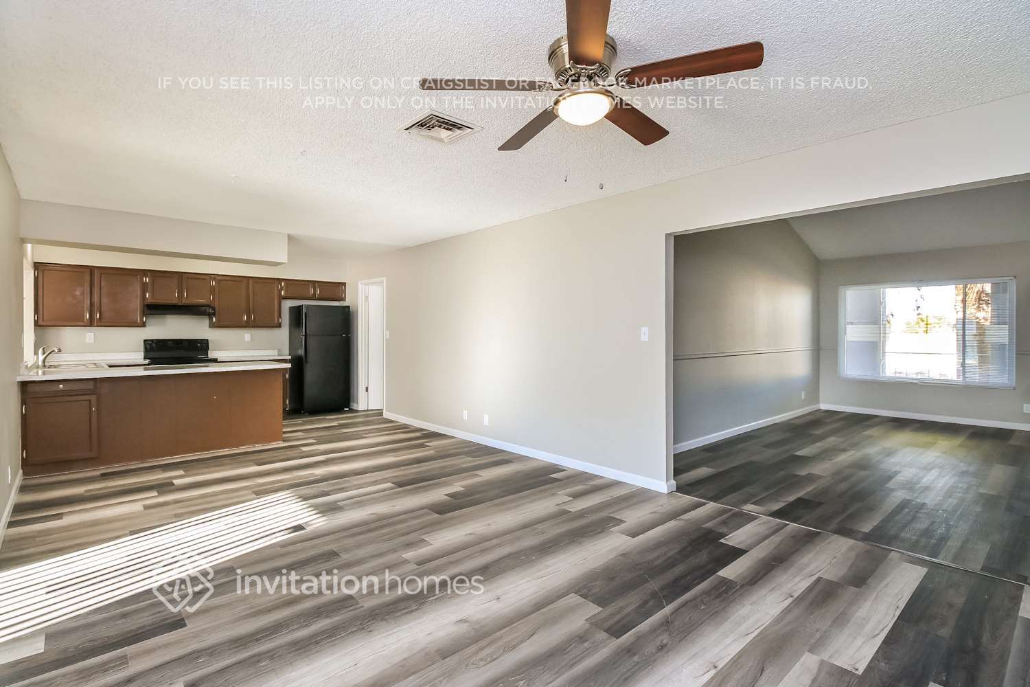 Building Photo - 1123 W Los Lagos Vista Cir