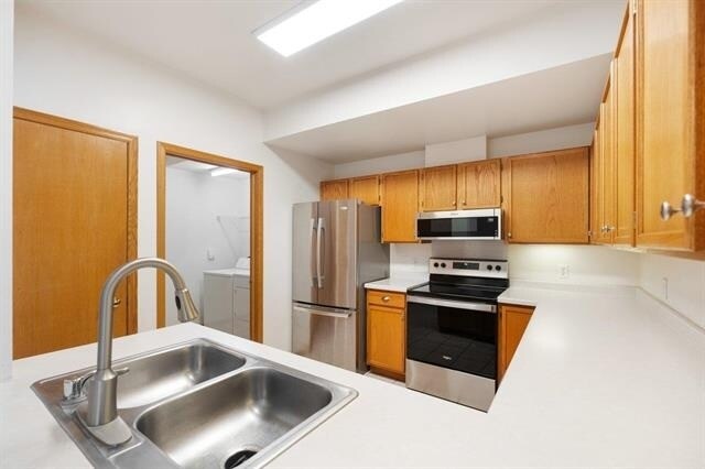 Building Photo - 301 Harbour Town Dr