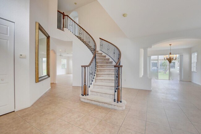 Building Photo - 7553 Greenville Cir