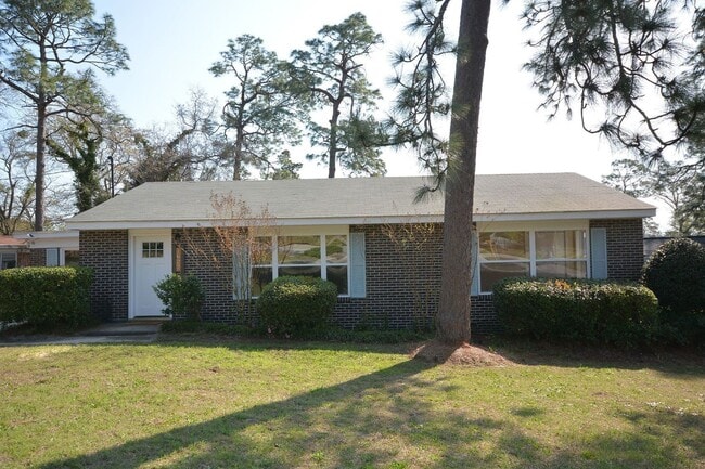 Primary Photo - 4 Bed/3 Bath home w/fenced yard in Augusta...