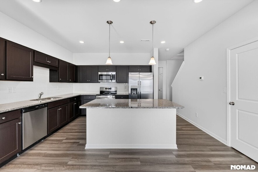 Building Photo - 6028 Jasmine Branch Rd