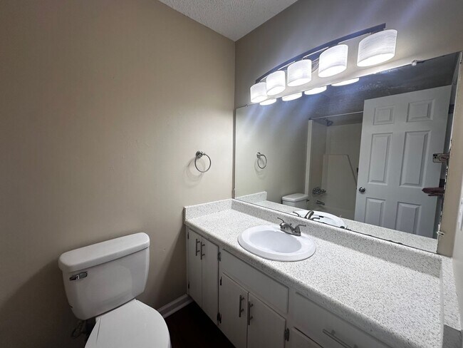 Building Photo - 797 Timber Way Court