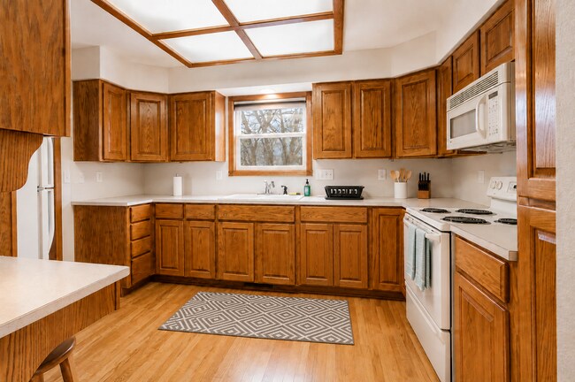Building Photo - 601 Moose Ct