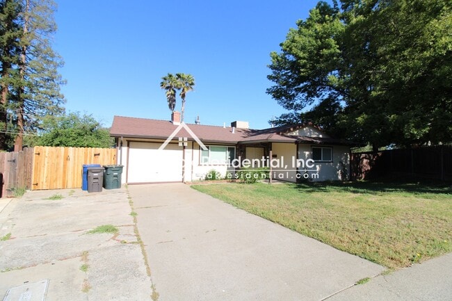Building Photo - Beautifully Renovated 3bd Citrus Heights Home with Large Yard