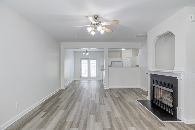 Building Photo - 8321 Glenwood Springs Ct