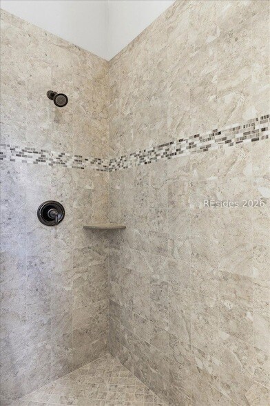 Building Photo - 165 Topside E