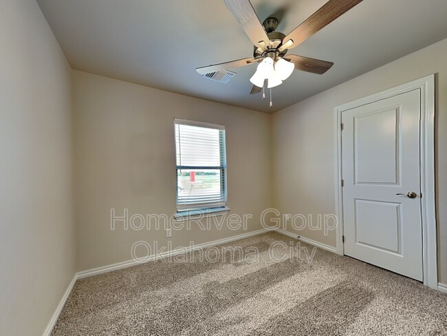 Building Photo - 8400 NW 163rd Ter