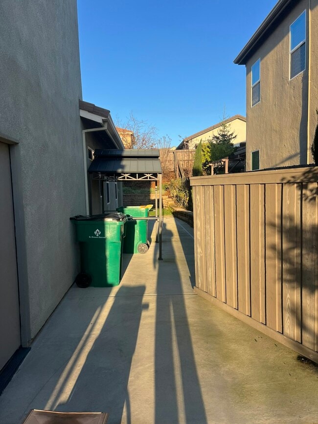 Building Photo - 3261 Haskell Way