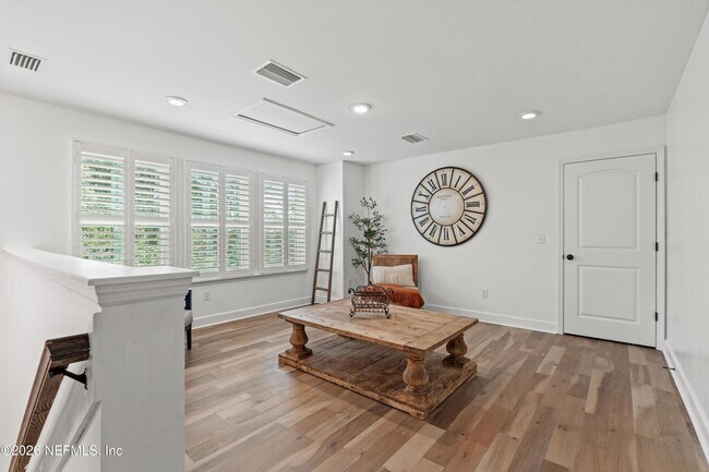 Building Photo - 192 Pk Ctr Ave