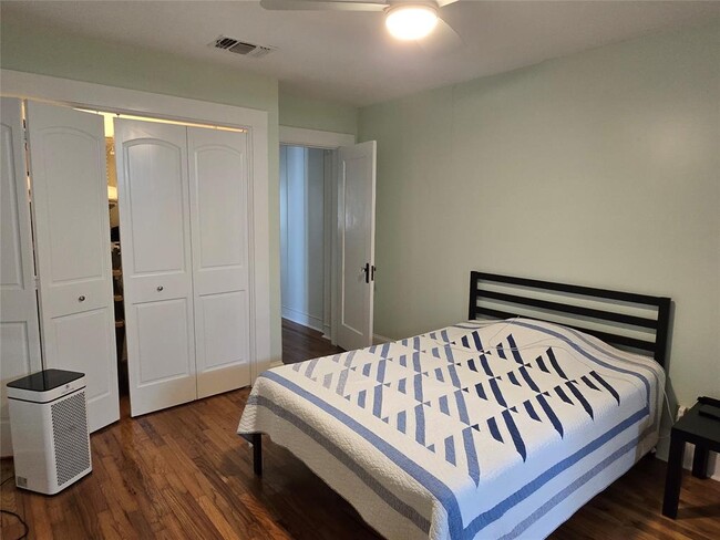 Building Photo - 4213 Ramsey Ave