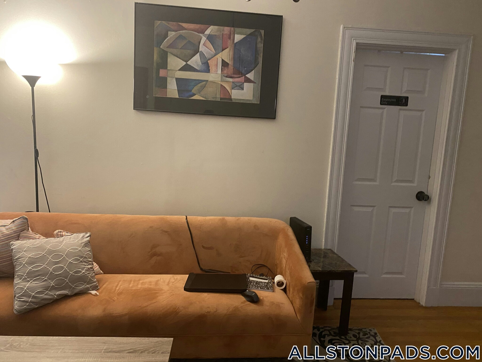 Building Photo - 100 Linden St