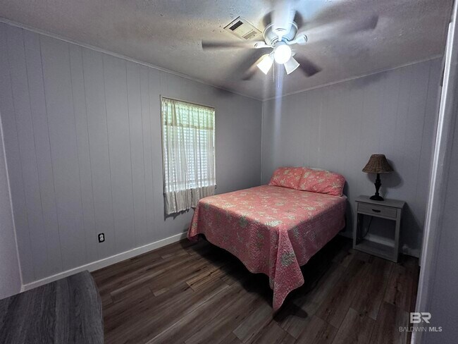 Building Photo - 5595 Virginia St