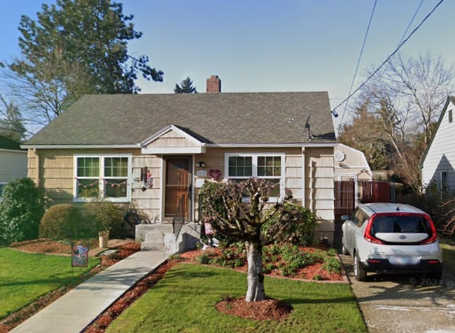 Primary Photo - Classic 2 Bed 1 Bath Home with Contemporar...