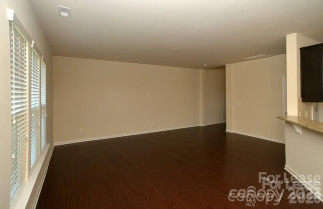 Building Photo - 3441 Park South Station Blvd