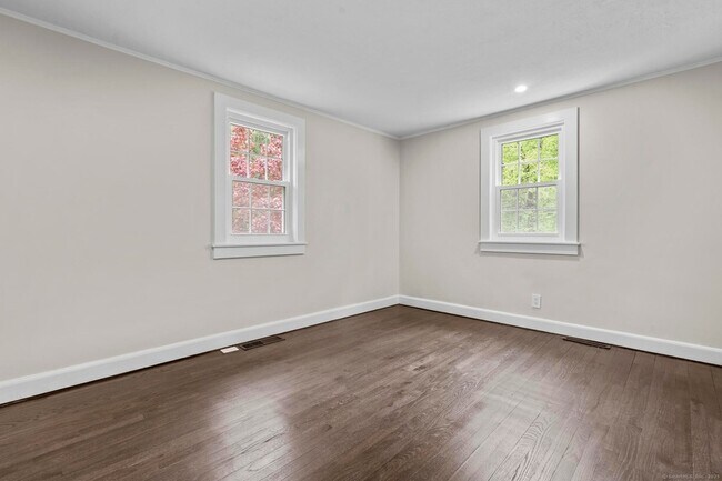 Building Photo - 13 South St