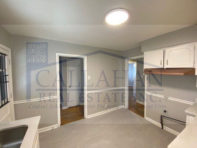 Building Photo - Midtown 3 bedroom