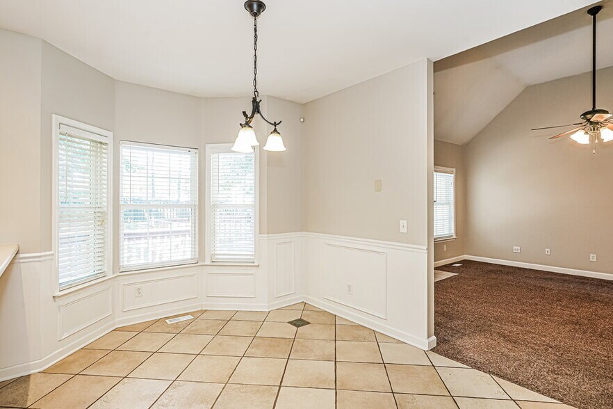 Building Photo - 318 Gatewood Dr