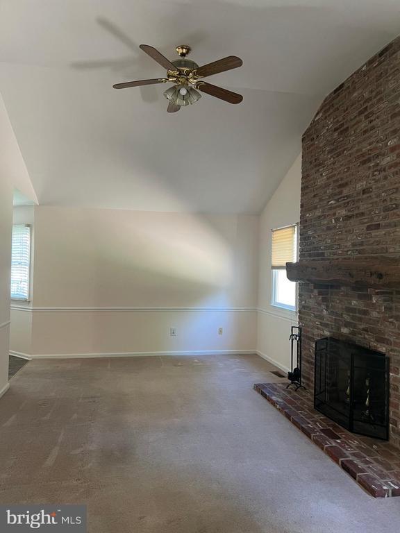 Building Photo - 3576 Windridge Dr