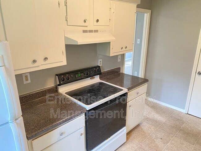 Building Photo - 3681 Barberry St