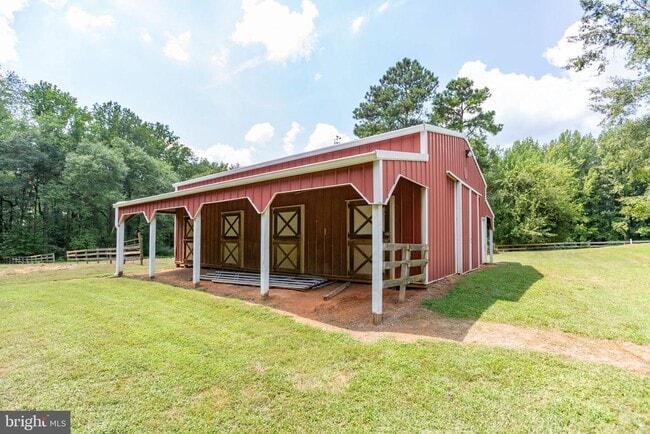 Building Photo - 18136 Pepmeier Hill Rd